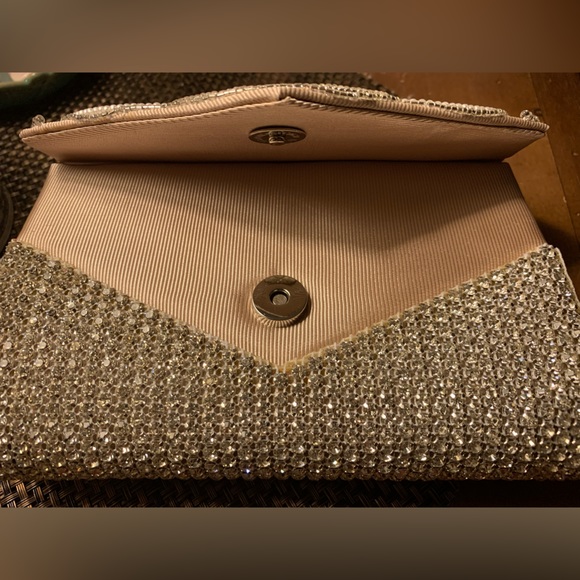 ALDO Clutch w/Tag: Beige/Bronze Rhinestones & Sequins Chain Handle Inside Pocket - Picture 3 of 9
